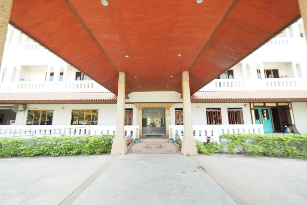 Amornsukhothai Hotel Εξωτερικό φωτογραφία