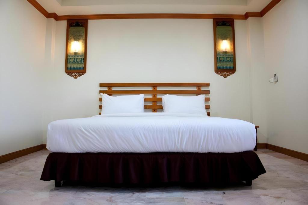 Amornsukhothai Hotel Εξωτερικό φωτογραφία